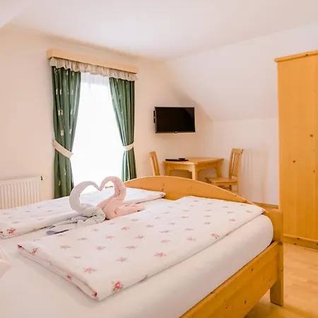 Bed & Breakfast Gaestezimmer Steiner *