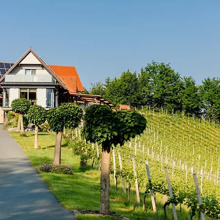 Gaestezimmer Steiner Bed & Breakfast Gamlitz
