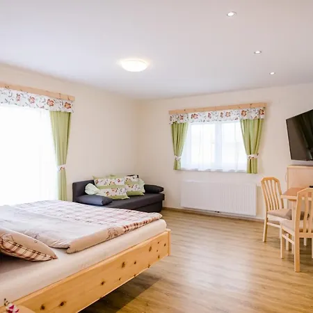 Gaestezimmer Steiner Bed & Breakfast