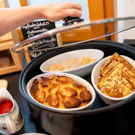 Gaestezimmer Steiner Alojamento de Acomodação e Pequeno-almoço *