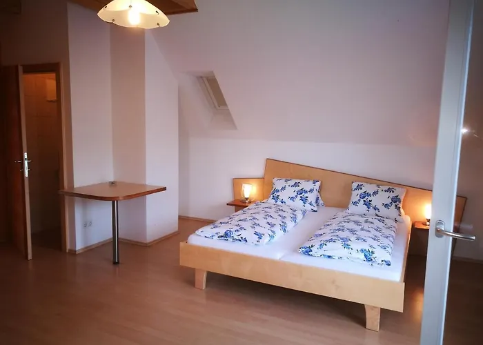Bed and breakfast Gaestezimmer Steiner 3*